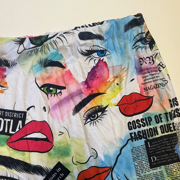 vintage newspaper print Y2K mini skirt - Picture 4 of 15